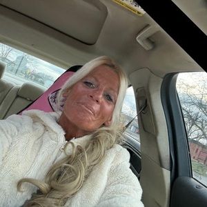 Meet your Posher, Michelle l p